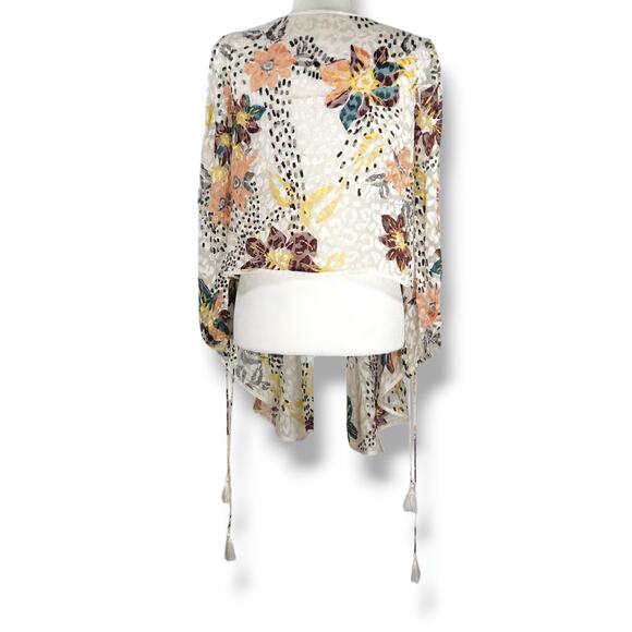 EUC Free People Floral Print Cropped Silk Blend Burnout Kimono Sz. XS White - Picture 4 of 14